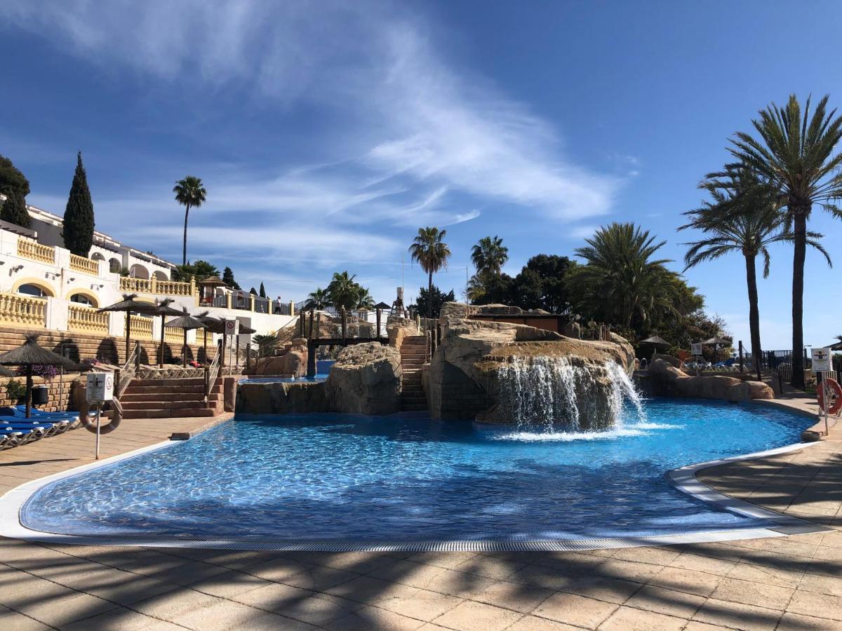 Pool Paradise 칼페 외부 사진
